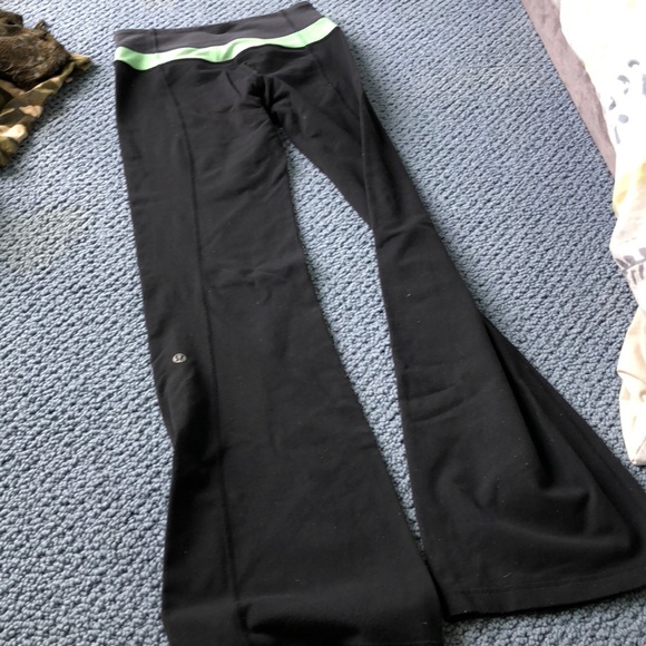 Lulu lemon yoga pants! - Picture 1 of 2